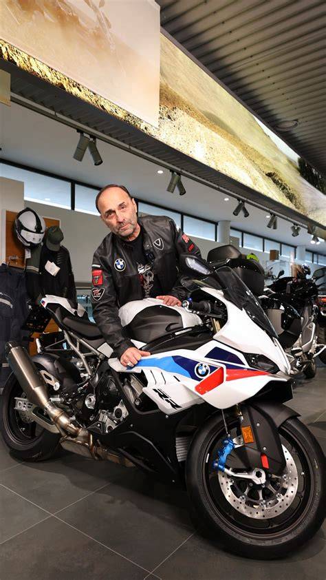 motocykl BMW Motorrad w salonie
