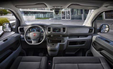 wnętrze Fiat Scudo kabina kierowcy