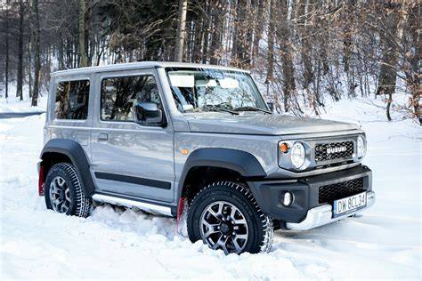 Suzuki Jimny nadwozie zamknięte terenowe