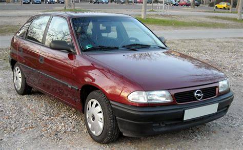 Opel Astra F hatchback kombi sedan