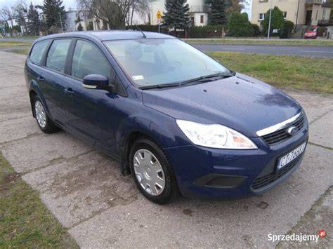 Ford Focus II kombi 2009 widok boczny