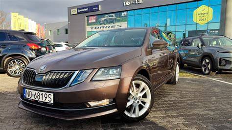 używane samochody Skoda na placu