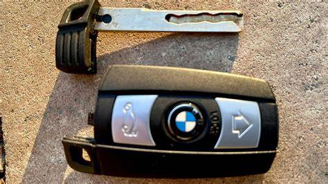 otwieranie kluczyka BMW grotem