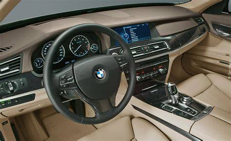 BMW 7 F01 wnętrze luksusowej limuzyny