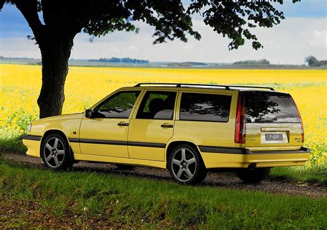 Volvo 850 kombi widok boczny