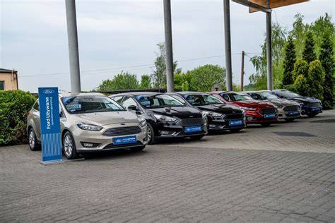 samochody używane Ford salon dealerski