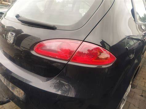 Seat Leon II tylne nadkole mocowania zderzaka