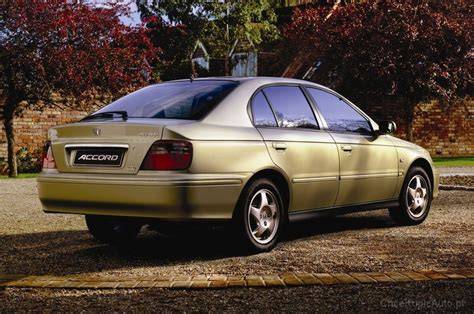 Honda Accord VI sedan i liftback