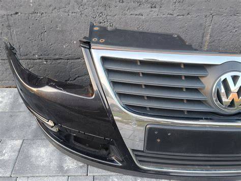Volkswagen CC przedni zderzak otwory PDC